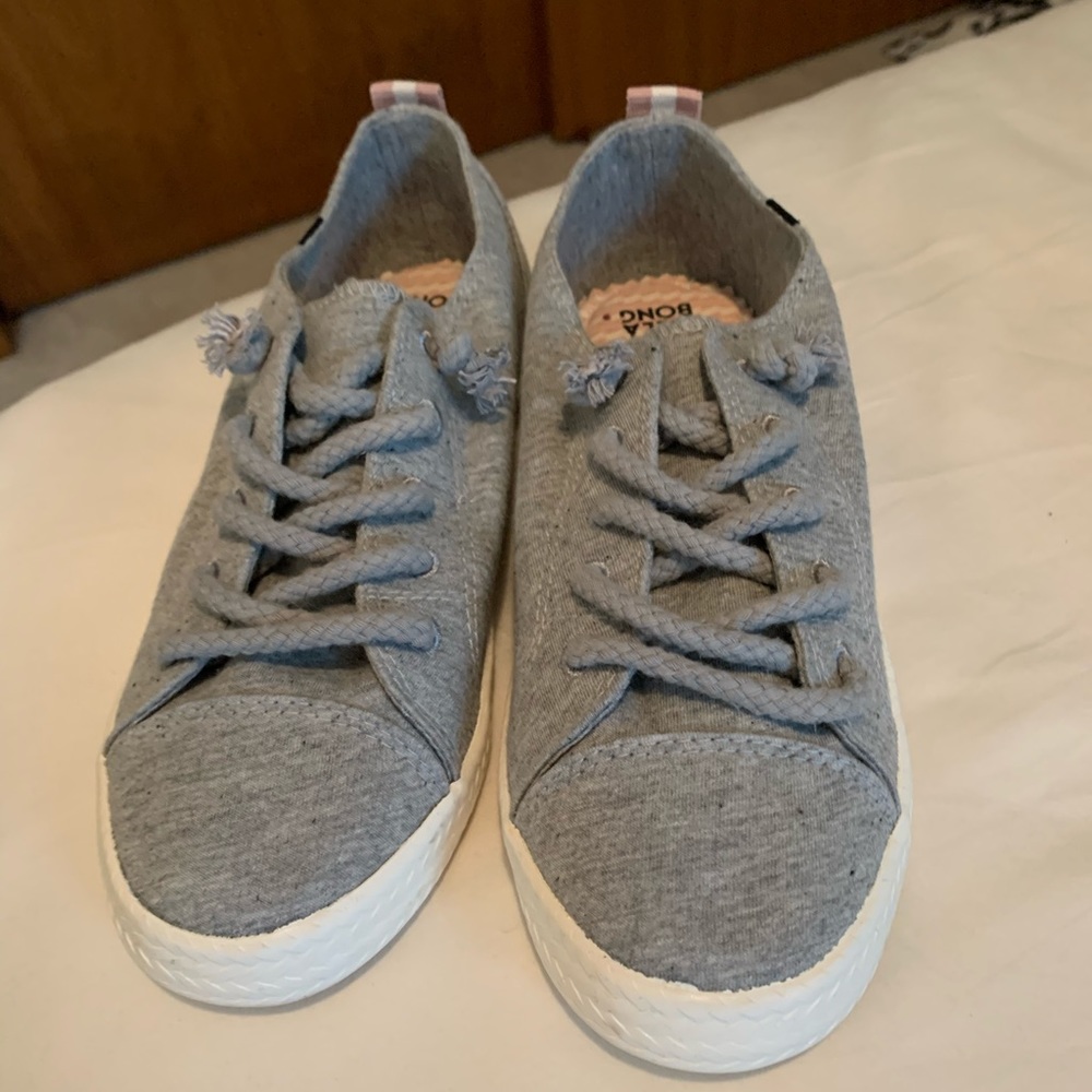 Billa Bong size 7 gray shoes